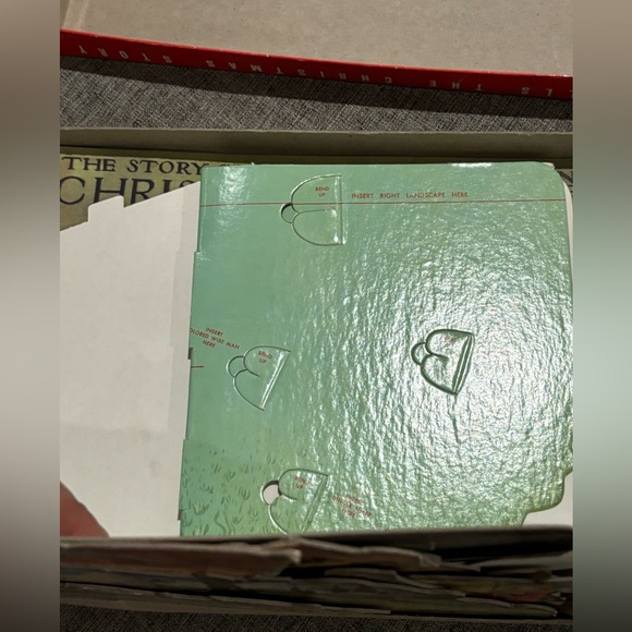 Vintage Christmas Manger Set 1950s #743 Cut-out Scenes & figures new in box!! - Picture 3 of 6